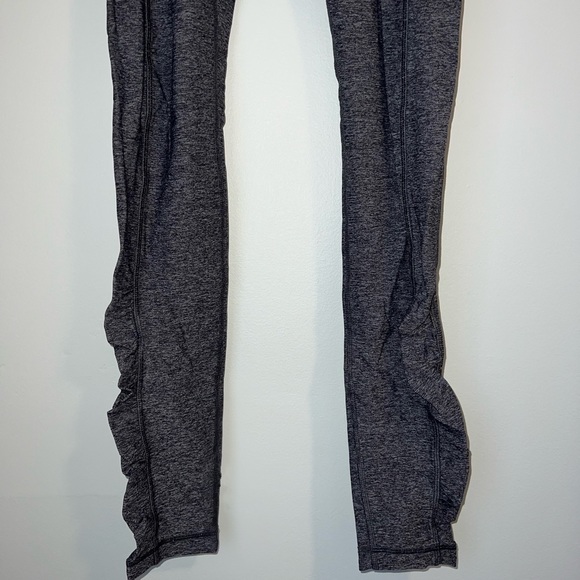 LuluLemon Wunder Train Leggings with Pockets - Picture 8 of 9
